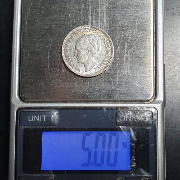 Netherlands 1/2 0.5 Gulden Wilhelmina 1930 Silver Original Luster + Toning - Image 3