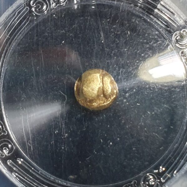 Shailendra Dynasty Indonesia 1/4 Gold Massa Kupang 0.45 gr ca 10th-12th C. AU - Image 4