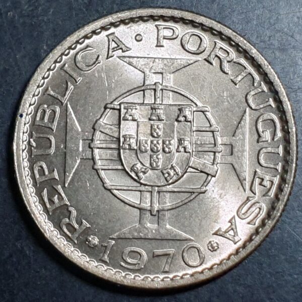 Timor 2.5 Escudos 1970 UNC Brilliant Luster - Image 2