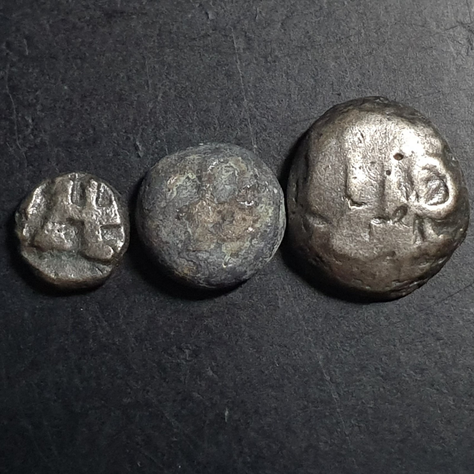 Indonesia Sailendra Kingdom Set 3 Pcs 1/4 1/2 1 Massa Silver 850-1150 AD - Image 2